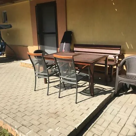 Dom wakacyjny Dom Nad Jeziorem Margonińskim Sport&wypoczynek *