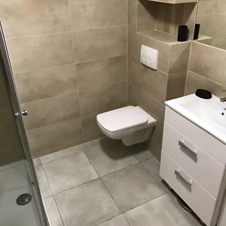 Dom Nad Jeziorem Margoninskim Sport & Wypoczynek *